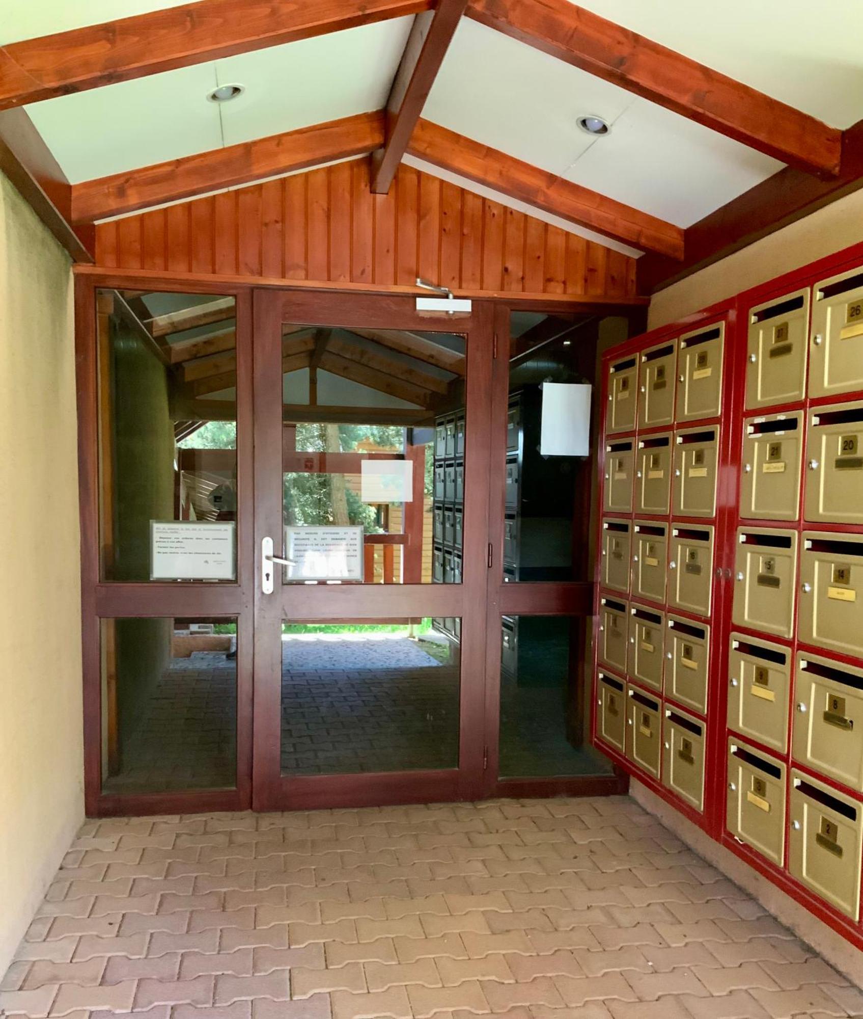 Studio Cabine Chaleureux A Pyrenees 2000 - Wifi Et Parking Prive Bolquere Exterior photo