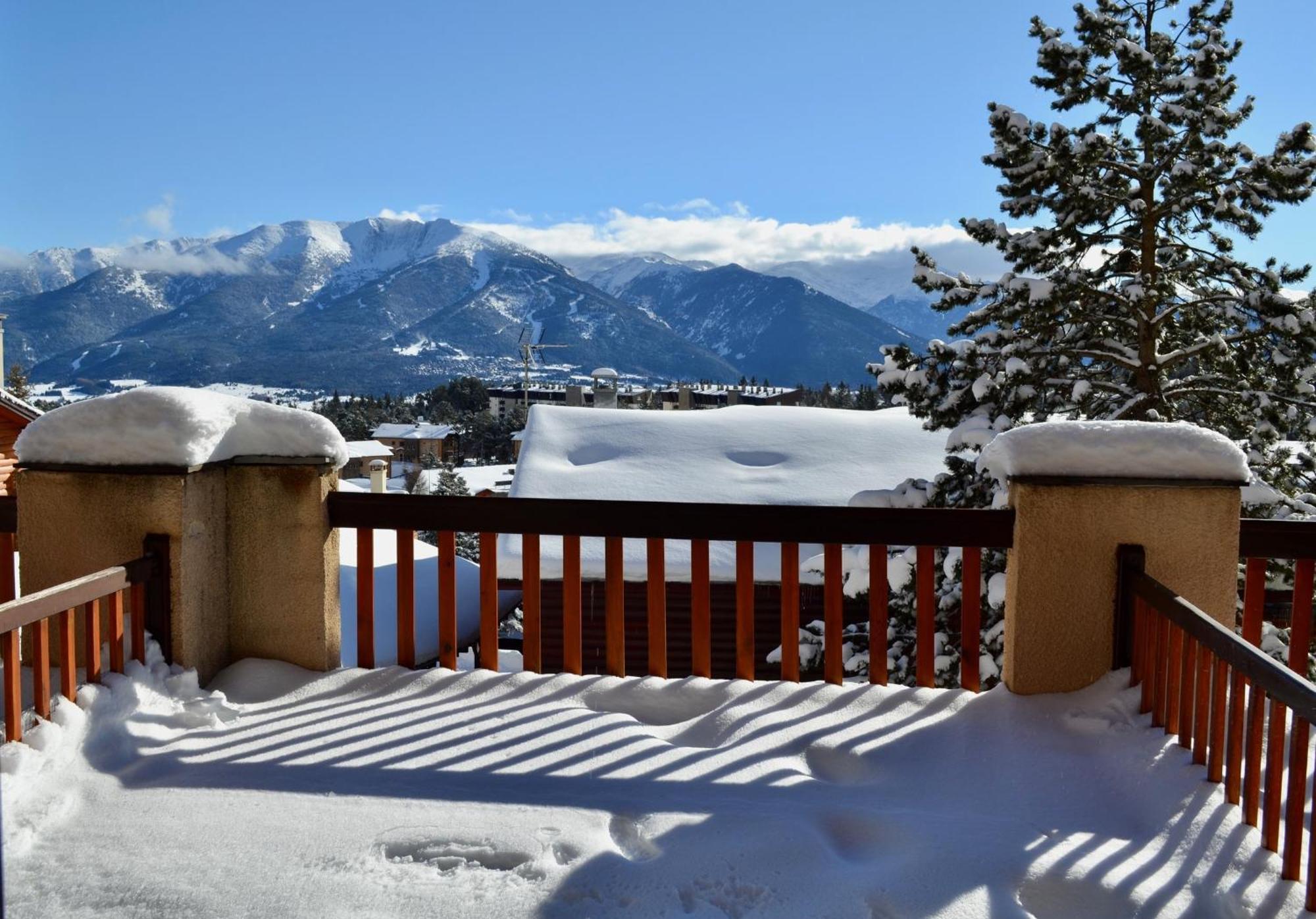 Studio Cabine Chaleureux A Pyrenees 2000 - Wifi Et Parking Prive Bolquere Exterior photo